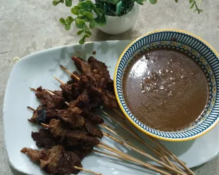 Sate Madura Bumbu Kacang